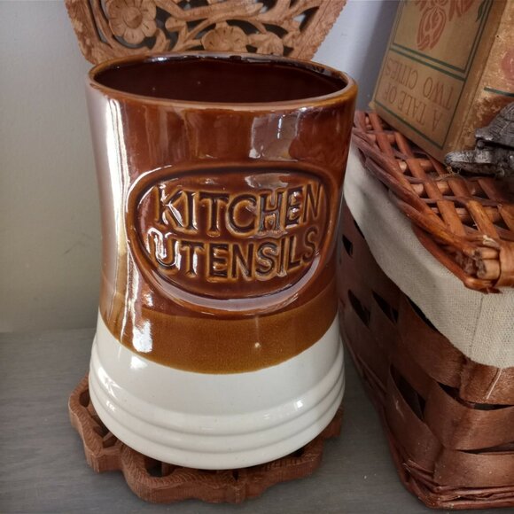 Vintage Pottery Kitchen Utensil Holder. Stoneware Crock. Made In Taiwan. Brown - Picture 1 of 6